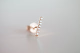 STICK STUD WITH WHITE DIAMONDS