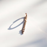 LONG STICK STUD WITH WHITE DIAMONDS