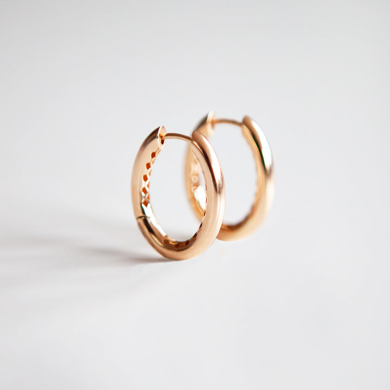 LARGE OVAL HOOPS IN 14K ROSE GOLD